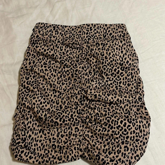 zara cheetah skirt XS - Picture 3 of 4